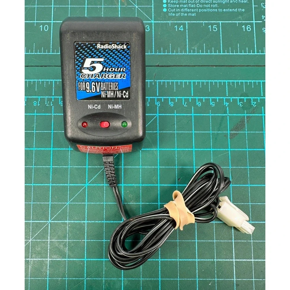 Vintage RadioShack 5 Hour Charger for 9.6V Ni-MH Ni-Cd RC Battery Tamiya Plug